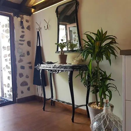 Gerendaház Elescondite Sauzal