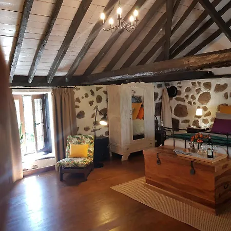 Elescondite * Sauzal