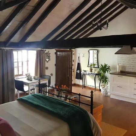 Elescondite 롯지 *