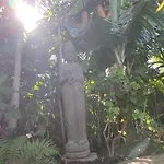 Elescondite Lodge Sauzal